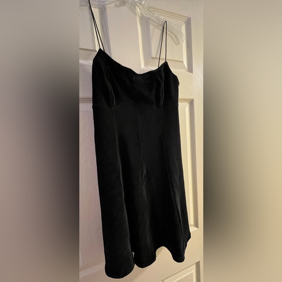 Black dress - Picture 1 of 8